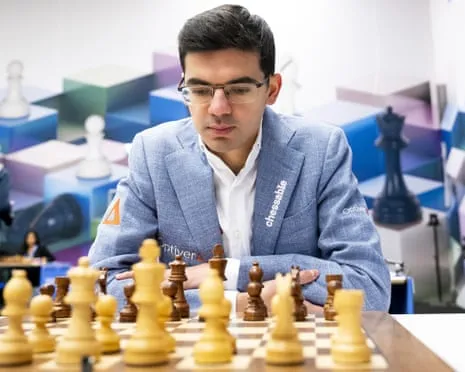 Tie King Giri Fights to $90K Prize at Major Tournament on the Historic Route